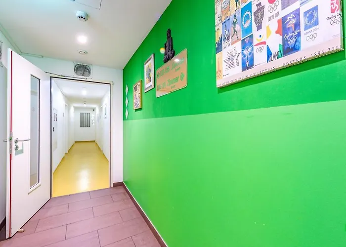 A&t Hostel *