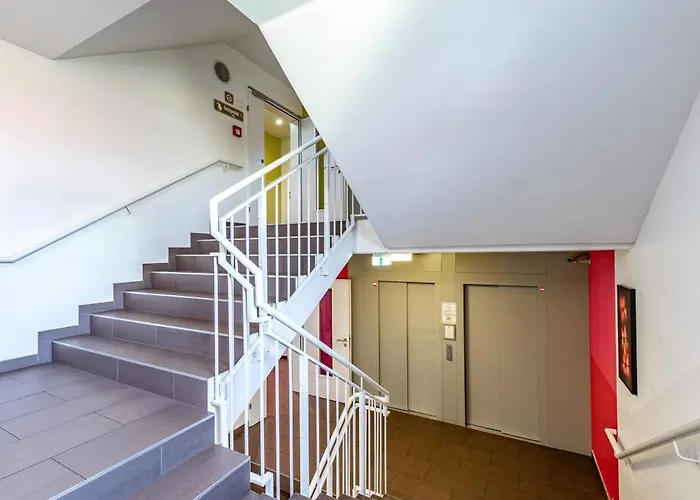 A&t Hostel *