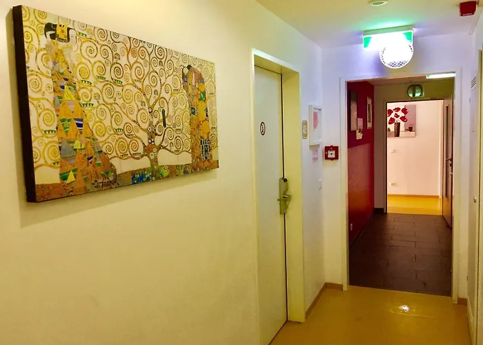 A&t & Хостел *